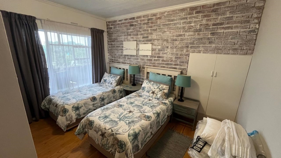 6 Bedroom Property for Sale in Oyster Bay Eastern Cape